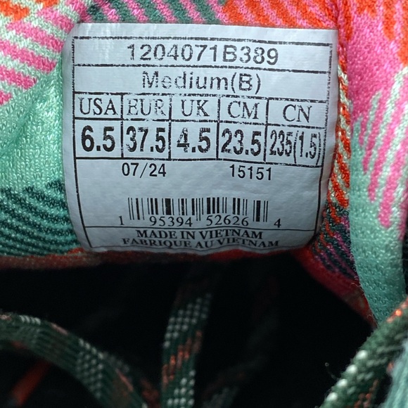 Brooks Ghost 16 Run Merry Christmas Green Running Shoe 1204071B389 Women’s 6.5 - Picture 13 of 13